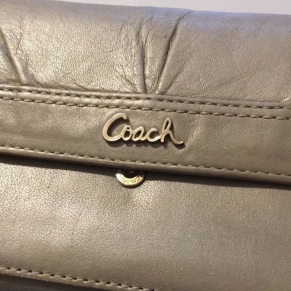 Coach Soho Pleated Leather Trifold Gray Wallet - Picture 3 of 10